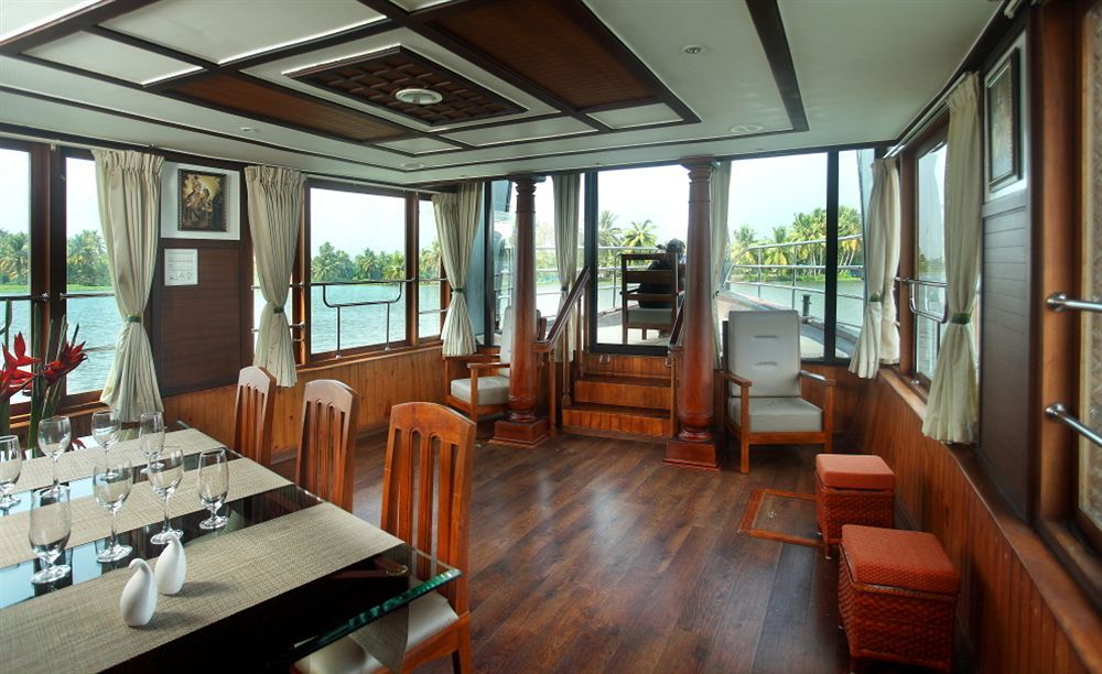 Vasundhara Sarovar Premiere Alappuzha Exteriér fotografie